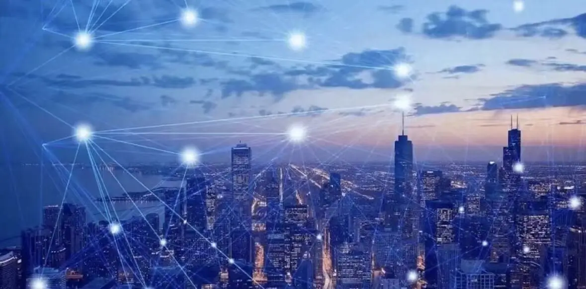 为什么玩久手机就会关机